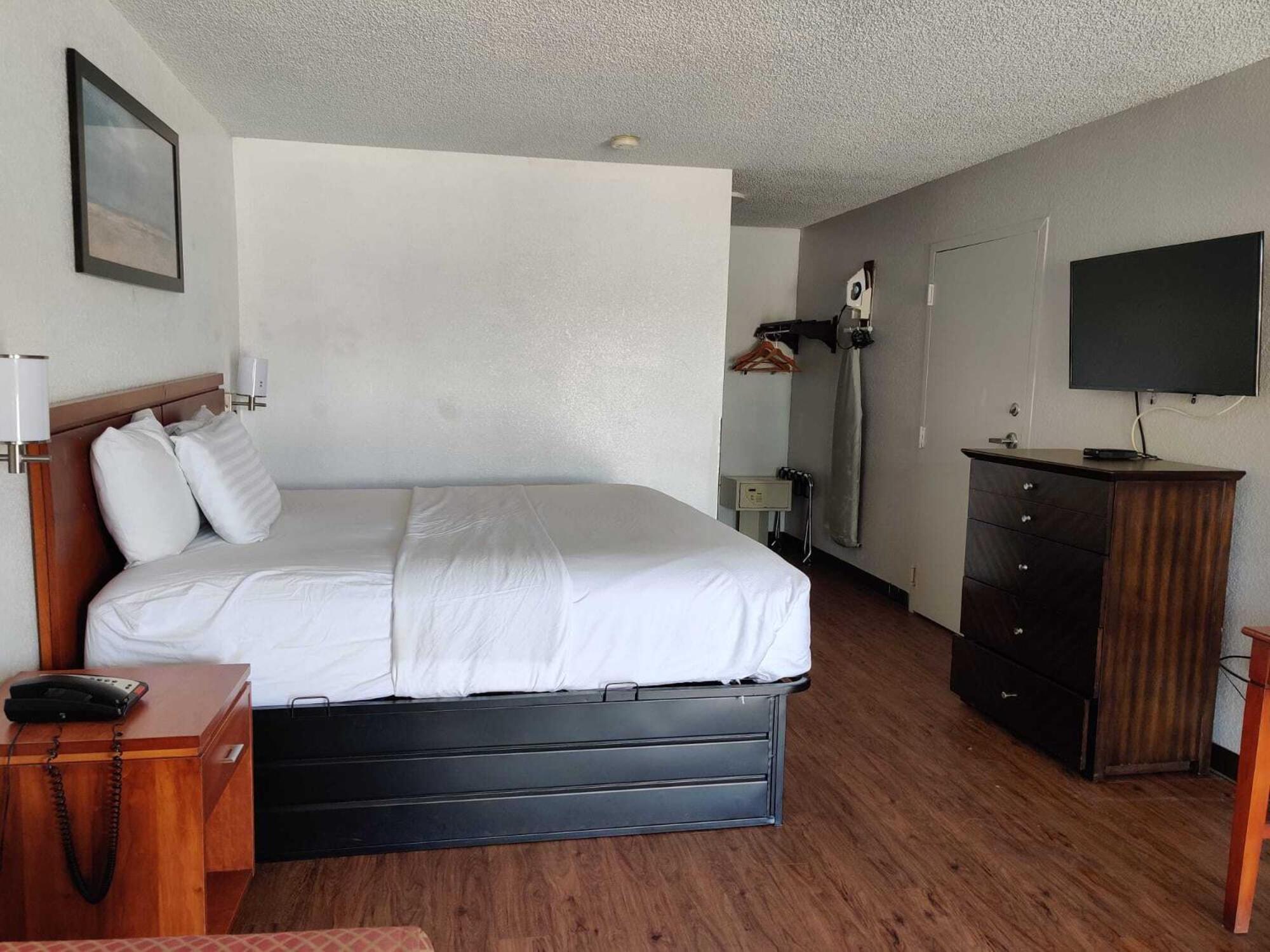 ทราเวลลอดจ์ สวีท แมกเคลนนี Hotel Macclenny ภายนอก รูปภาพ