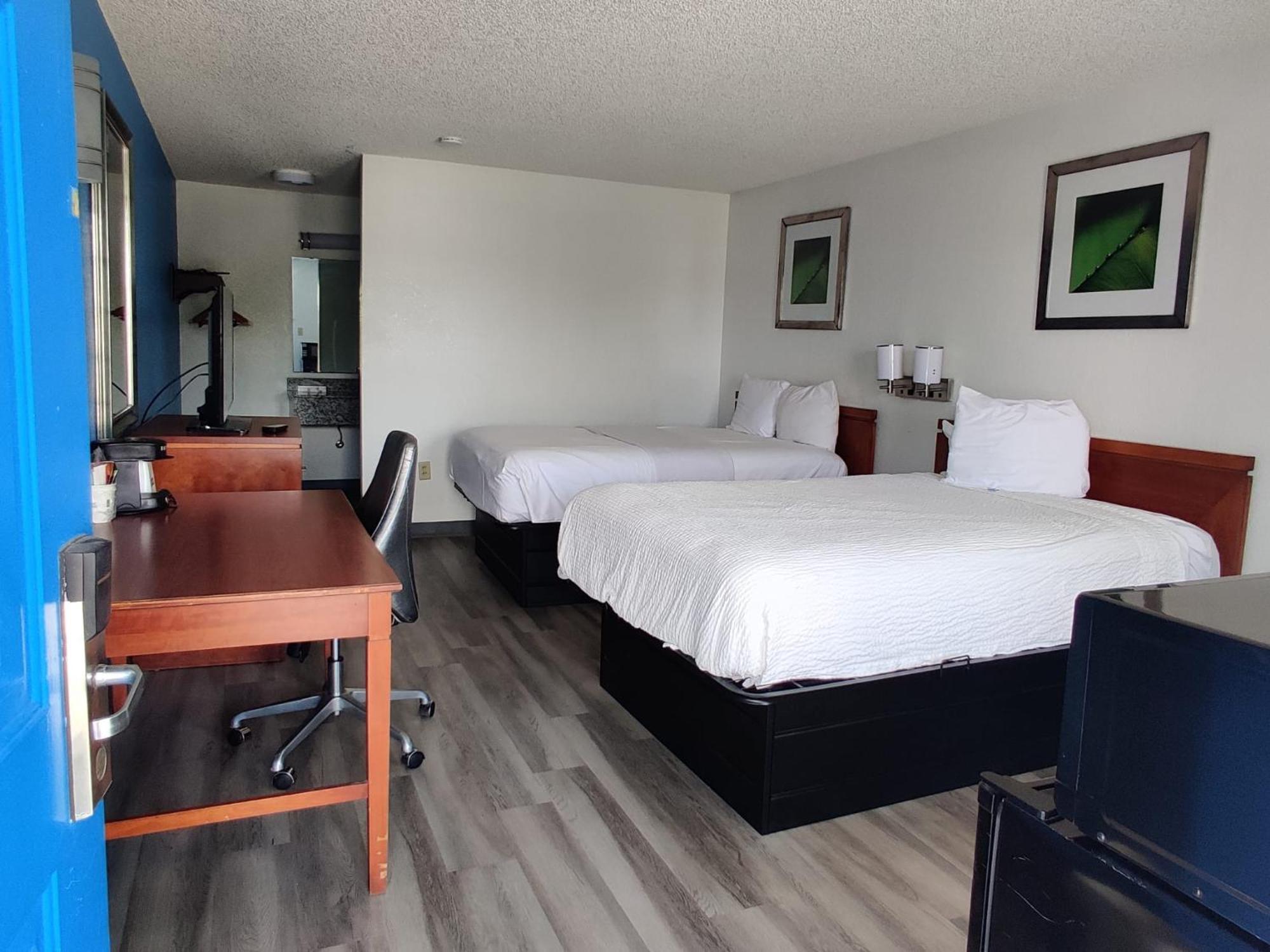 ทราเวลลอดจ์ สวีท แมกเคลนนี Hotel Macclenny ภายนอก รูปภาพ